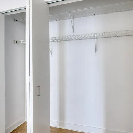 Loop 2br W Gym Playroom Pool Close To L Chi-960 Chicago