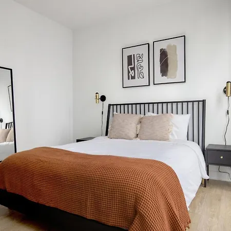Loop 2br W Gym Playroom Pool Close To L Chi-960