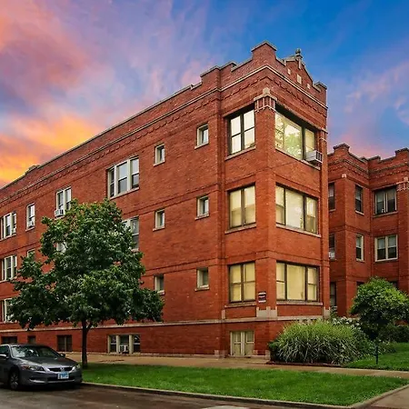 Apartment Chic & Fully Furnished 2br - Roscoe 1 *