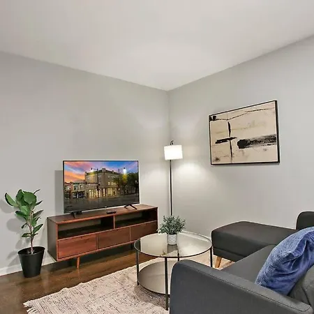 Modern & Furnished 2br With In-unit Laundry - Sunnyside 2e
