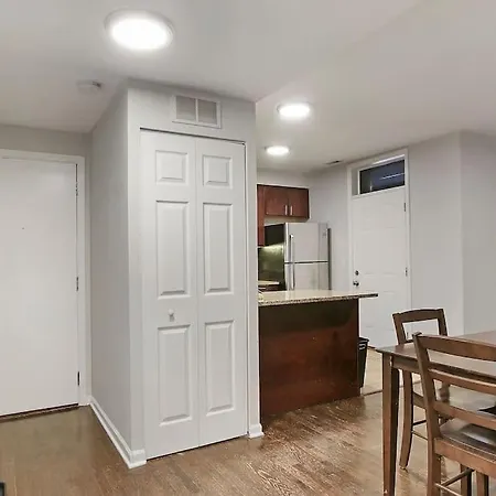 Apartment Modern & Furnished 2br With In-unit Laundry - Sunnyside 2e *