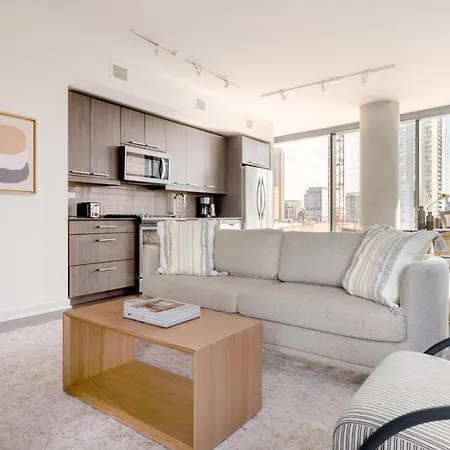 West Loop 2br W Wd Gym Lounge Nr L Chi-779 Apartment Chicago
