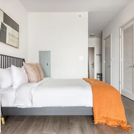 Apartment W Loop W Gym Wd 3 Blocks To L Chi-675