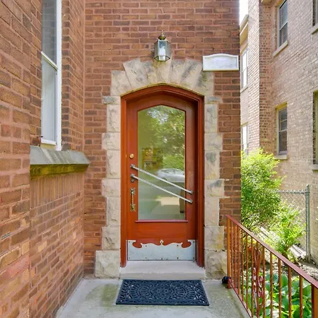 Chic Getaway W/ Fireplace! * Chicago
