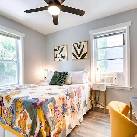 Apartment Near Lincoln Park And Depaul! Chicago