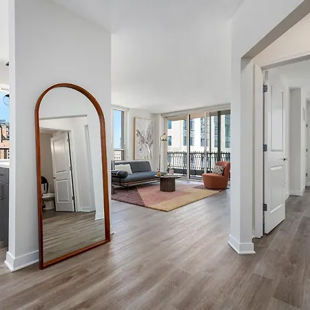 Apartment The Bernardin Gold Coast Luxury Near Magnificent Mile Chicago