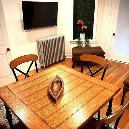 Modern Vintage 2br Walkable To Dining & Lakefront
