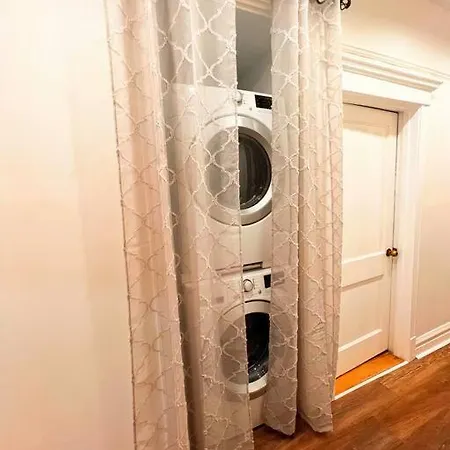 Apartment Modern Vintage 2br Walkable To Dining & Lakefront