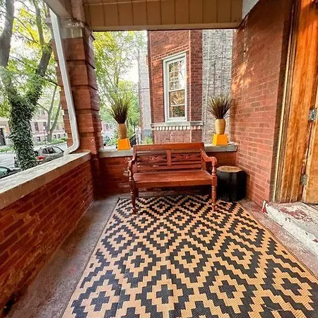 Apartment Modern Vintage 2br Walkable To Dining & Lakefront *