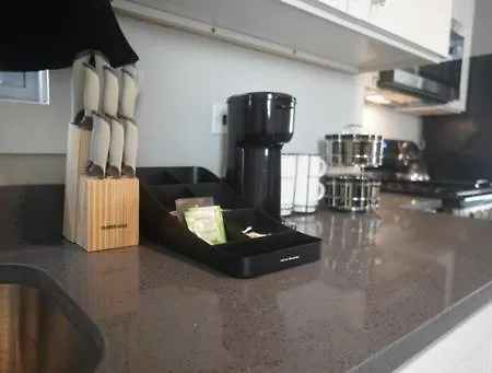 Queen 10min To Midway Airport And Downtown *