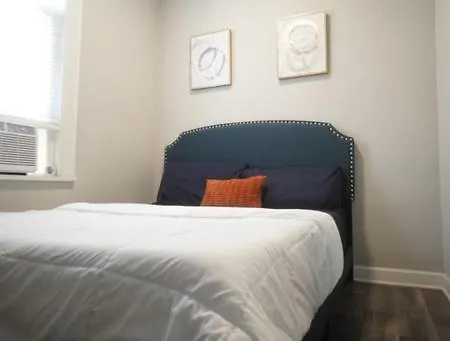 Queen 10min To Midway Airport And Downtown