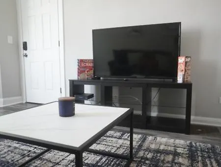 Queen 10min To Midway Airport And Downtown Chicago