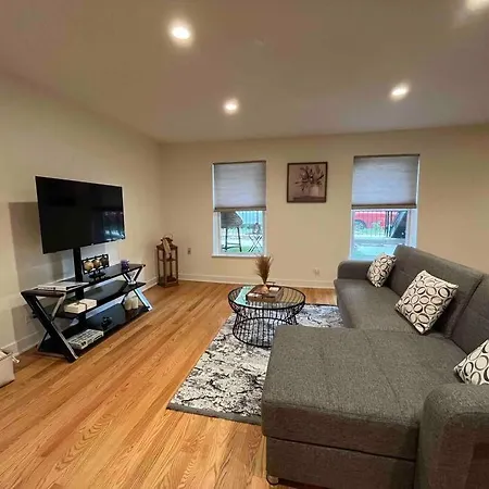 Apartment Vibrant W/ Comforting Vibes *