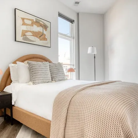 River West 3br Nr Blue Line I-90 Chi-785 *
