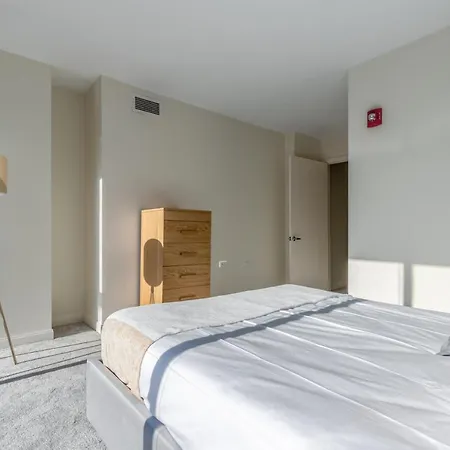 Loop 2br W Gym Pool Wd Nr Financial District Chi-208 Apartment