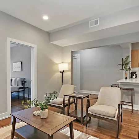 Apartment 3br Spacious With In-unit Laundry - Kedzie 3f