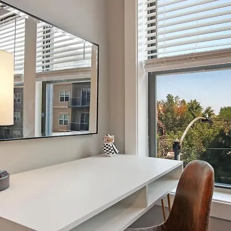 3br Spacious With In-unit Laundry - Kedzie 3f