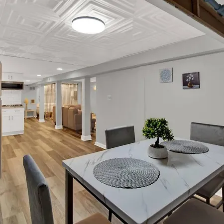 Apartment Logan Square Monthly