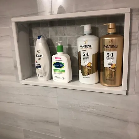 Homestay A Secluded Bedroom With A Private Full Bathroom Chicago
