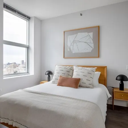 South Loop 1br W Gym Game Nr Schools Chi-988 Chicago