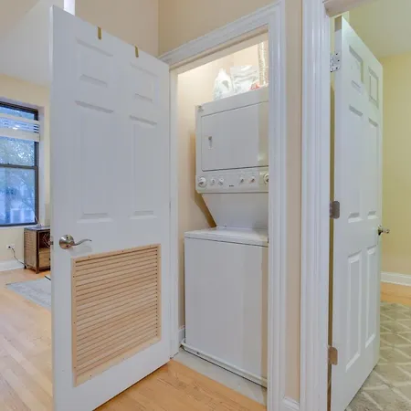 Pet-friendly Getaway With Free Parking!