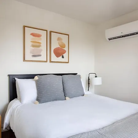 Uptown 1br W Fire Pits Indoor Pool Nr Beach Chi-973