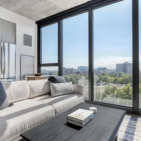 West Loop Jr 1br W Rooftop Dog Run Nr I-90 Chi-967 Chicago