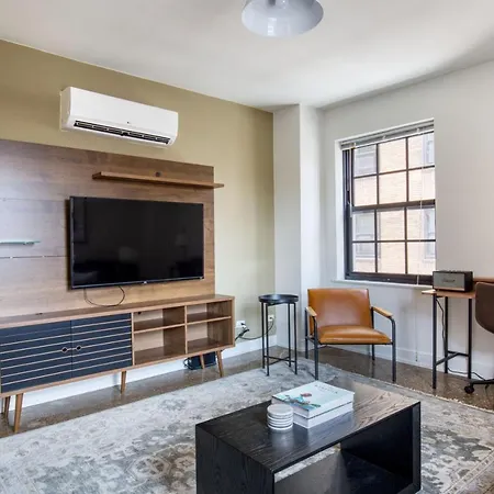 Uptown 1br W Fire Pits Indoor Pool Nr Beach Chi-973 Apartment Chicago