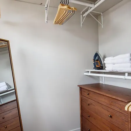 Uptown 1br W Fire Pits Indoor Pool Nr Beach Chi-973 Chicago