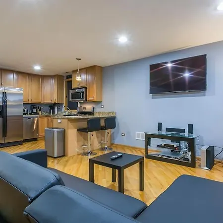 Modern 1bdr 2nd Floor Condominium Apartment