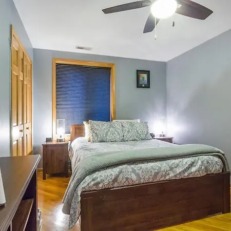 Modern 1bdr 2nd Floor Condominium
