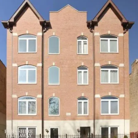 Modern 1bdr 2nd Floor Condominium * Chicago