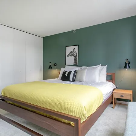 River N 2br W Gym Wd Nr Magnificent Mile Chi-164 Chicago