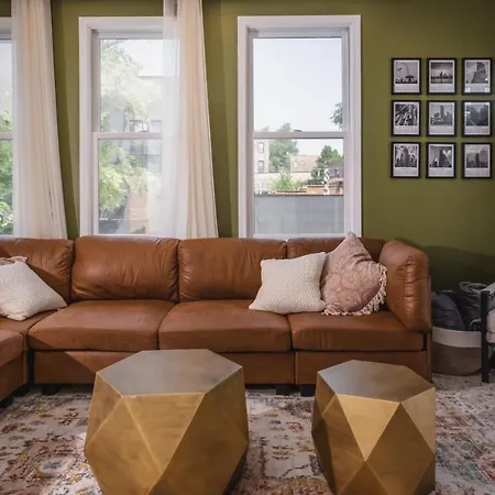 Holiday home Modern Townhome With King & Private Patio *