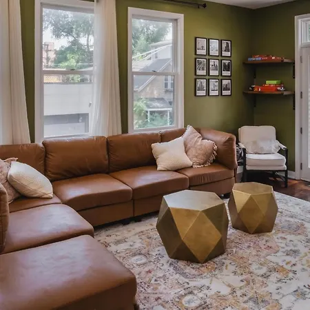 Holiday home Modern Townhome With King & Private Patio