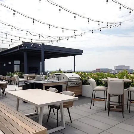 Apartment West Loop Jr 1br W Rooftop Dog Run Nr I-90 Chi-967 *
