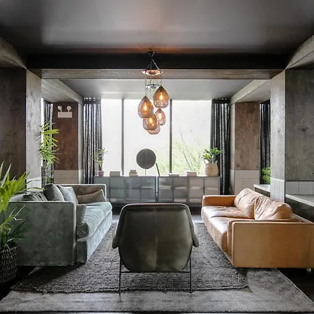 Pilsen Studio W Pool Lounge Nr L Green Line Chi-994 Apartment