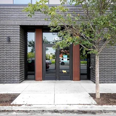 Apartment Pilsen Studio W Pool Lounge Nr L Green Line Chi-994