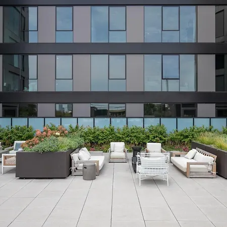 Pilsen Studio W Pool Lounge Nr L Green Line Chi-994 Chicago