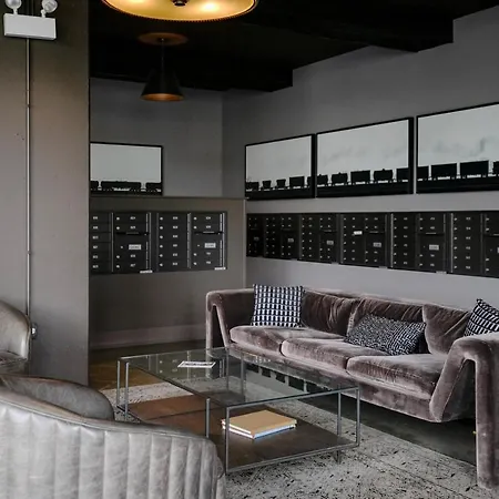 Pilsen Studio W Pool Lounge Nr L Green Line Chi-994 *