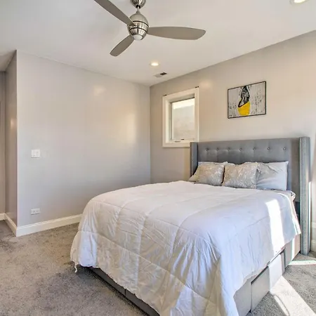 Near Beaches, Parks And Downtown! Chicago