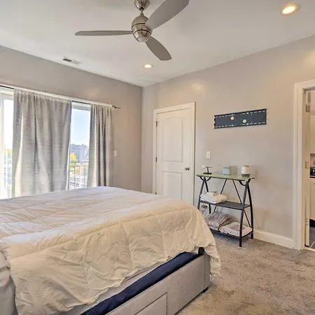 Apartment Near Beaches, Parks And Downtown! *