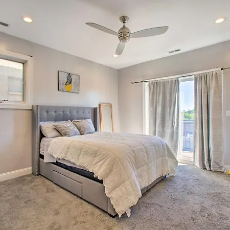 Apartment Near Beaches, Parks And Downtown!