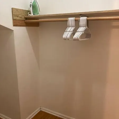 Spacious 2-bedroom Open-concept Apartment Chicago