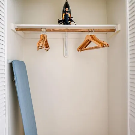 Gold Coast W Doorman Gym 2 Blocks To L Chi-916 Apartment *
