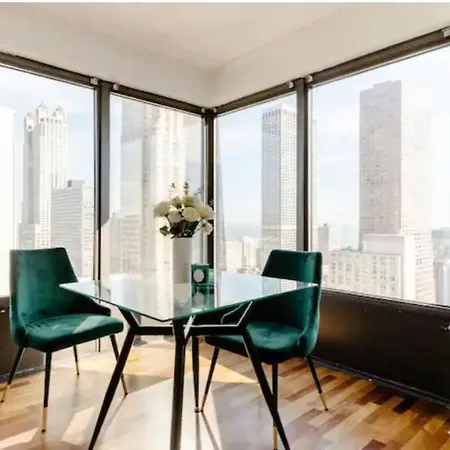 Luxurious Haven In The Heart Of Chicago! 32 Day+ Apartment Chicago