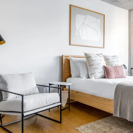 Lincoln Park W Wd Patio Nr L Chi-326 * Chicago