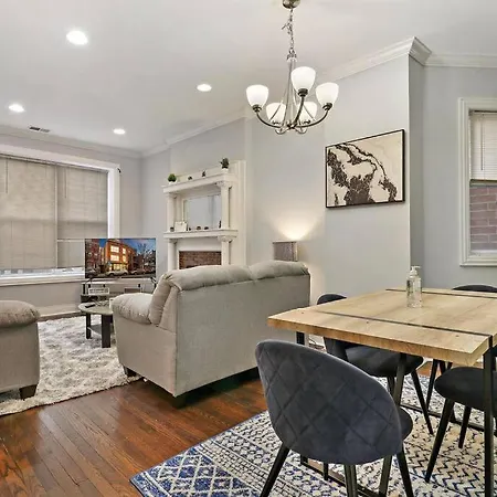 Live The Dream In Wrigleyville's 3br Gem * Chicago