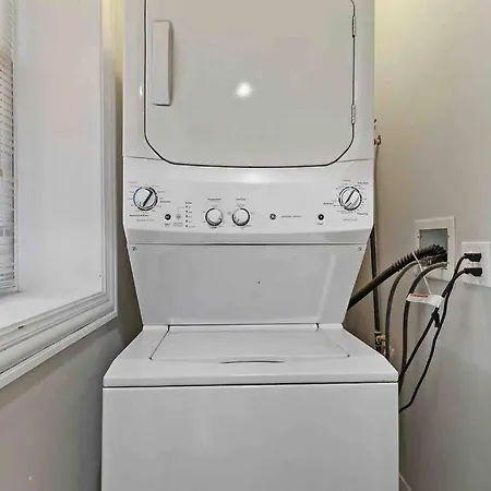 Apartment Live The Dream In Wrigleyville's 3br Gem *