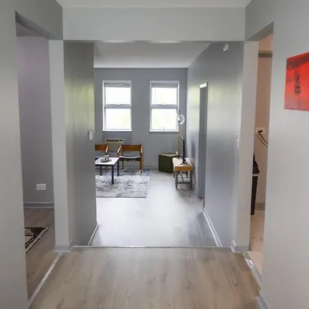 Cozy North Side For Exploring Apartment *